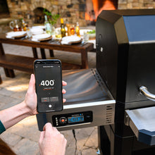 Load image into Gallery viewer, Masterbuilt® Gravity Series 1050 Grill &amp; Smoker
